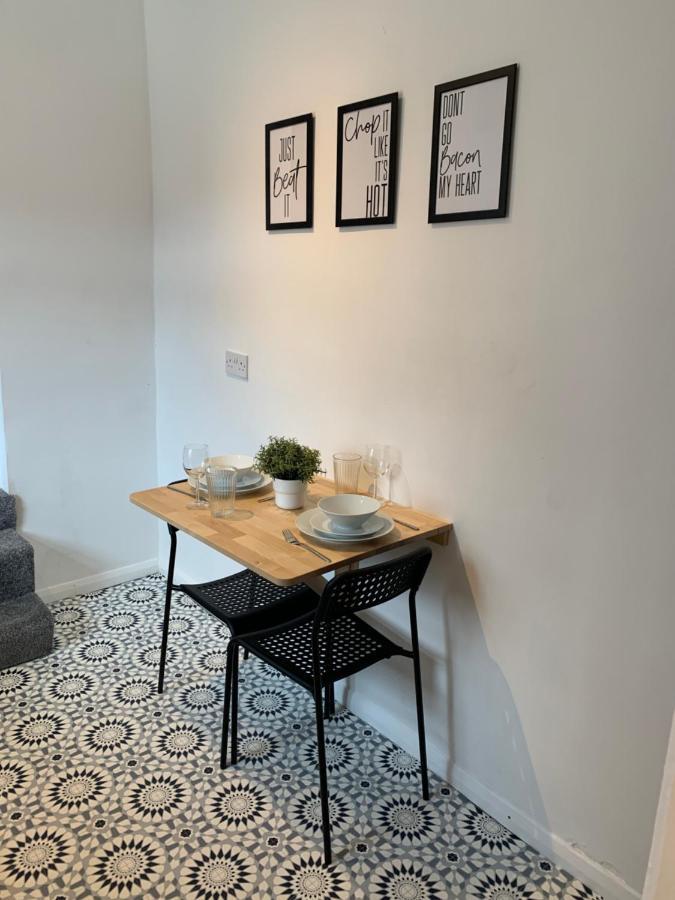 Windsor 4 - Spacious Beautiful 4 Bdrm Maisonette Nr Ncle Free Wifi Free Parking Gateshead Exterior photo